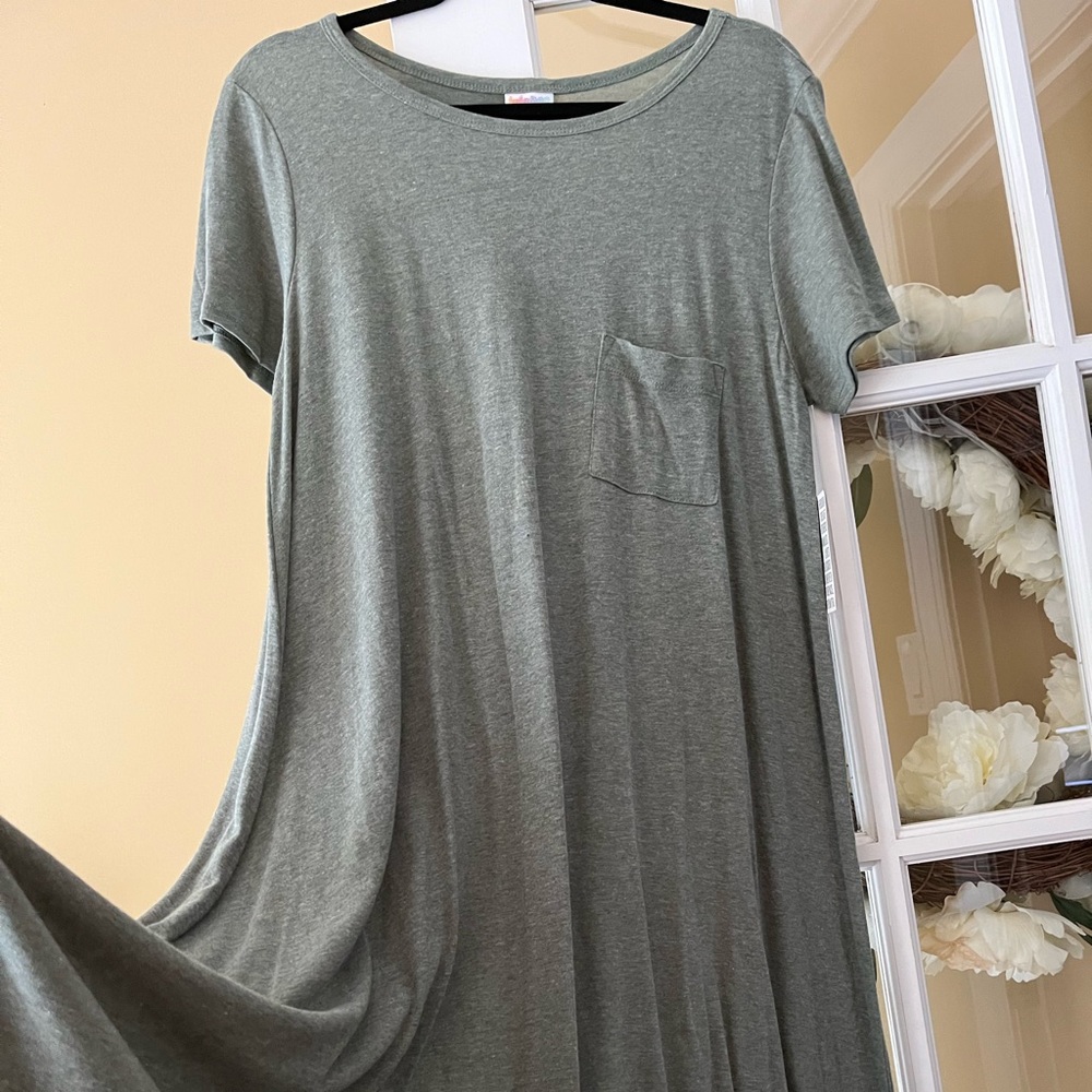 NWT Solid Heathered Green Lularoe Carly